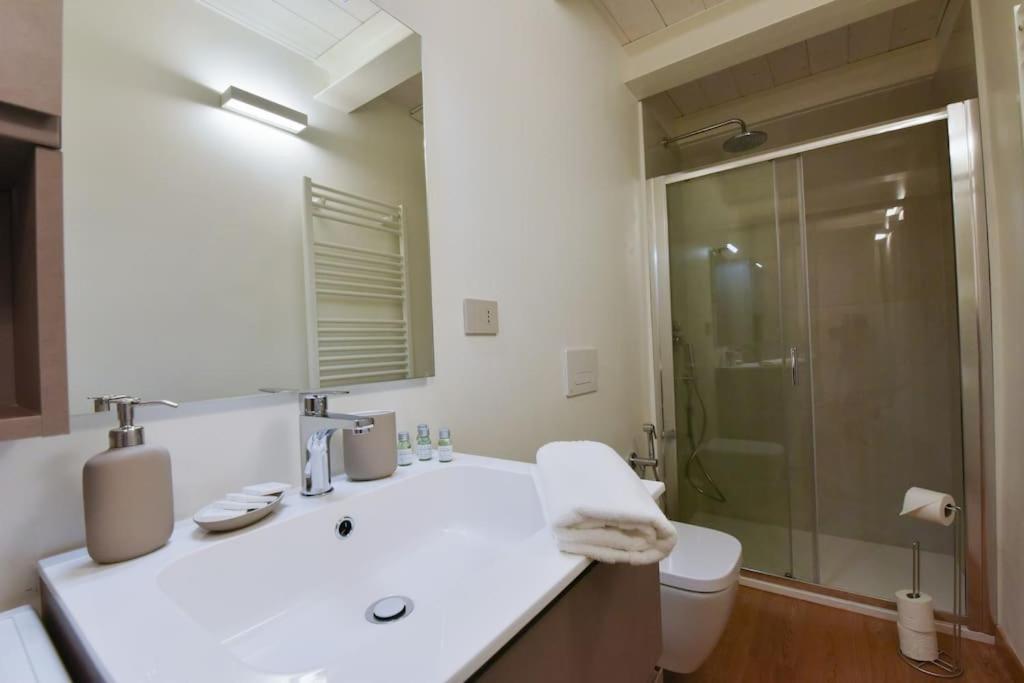 Loft 21 - Lussuoso Ed Elegante A Due Passi Dal Mare Finale Ligure Exterior foto